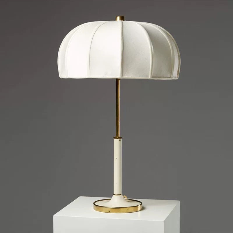 Modern Table Lamp with White Fabric Shade and Brass Accents – Elegant Lighting for Bedroom or Living Room