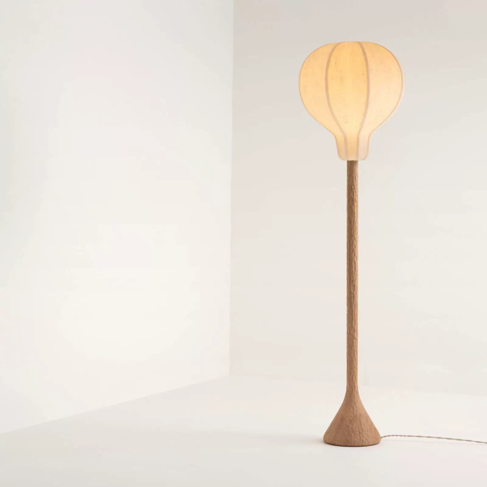 Scandinavian Oak Floor Lamp with Linen Shade – Minimalist Standing for Modern Interiors - Floor Lamps